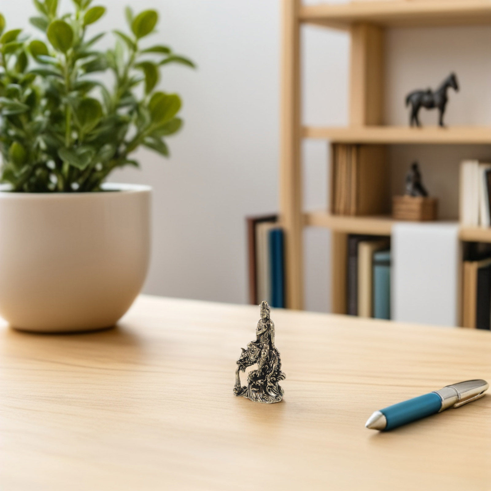 Home Office Feng Shui - Escultura Vintage de Guan Yin em